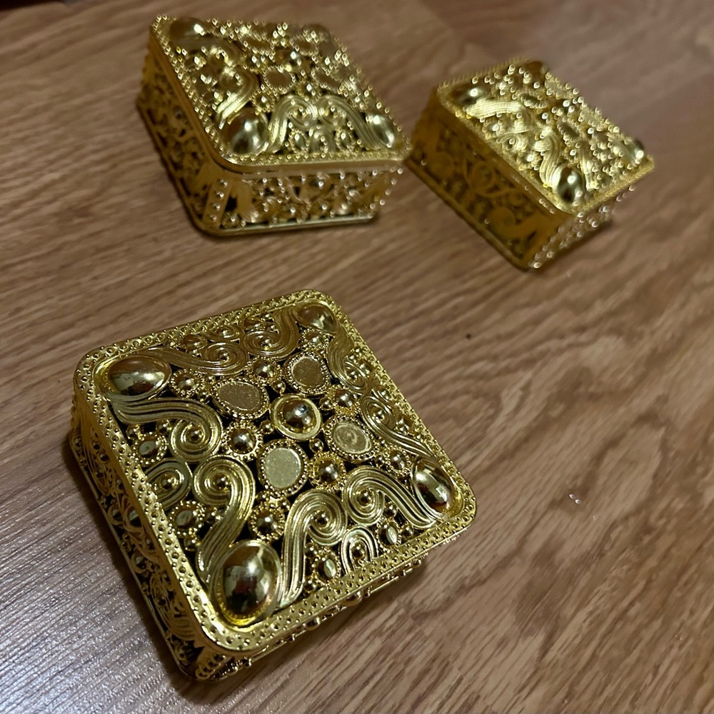 Gold colored cute storage containers - Set of 3